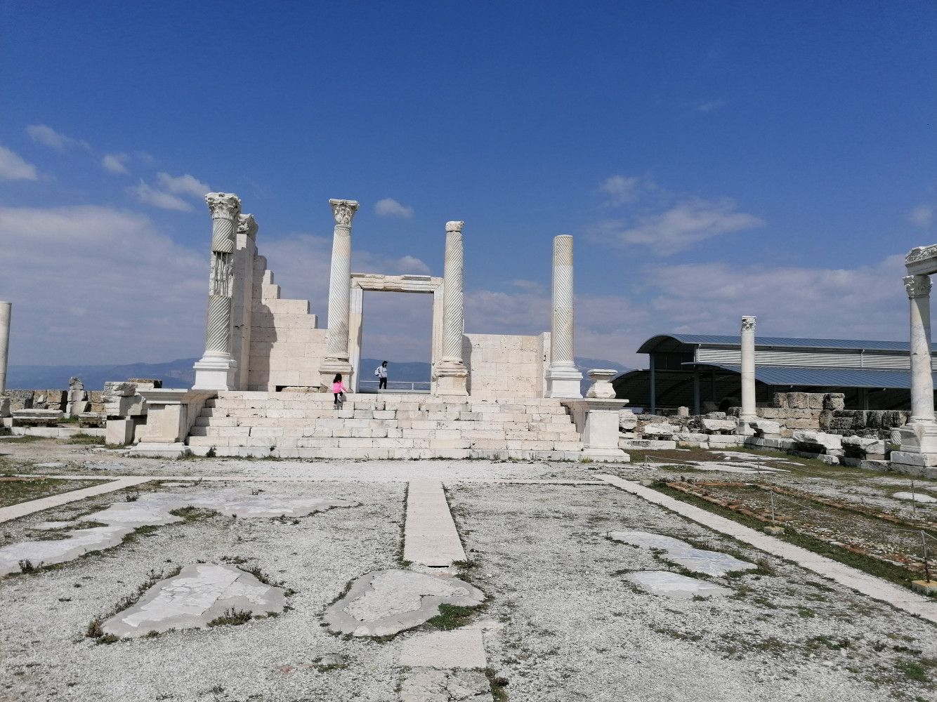 Travel in Hierapolis, Pamukkale (Cotton Castle) and Laodicea 